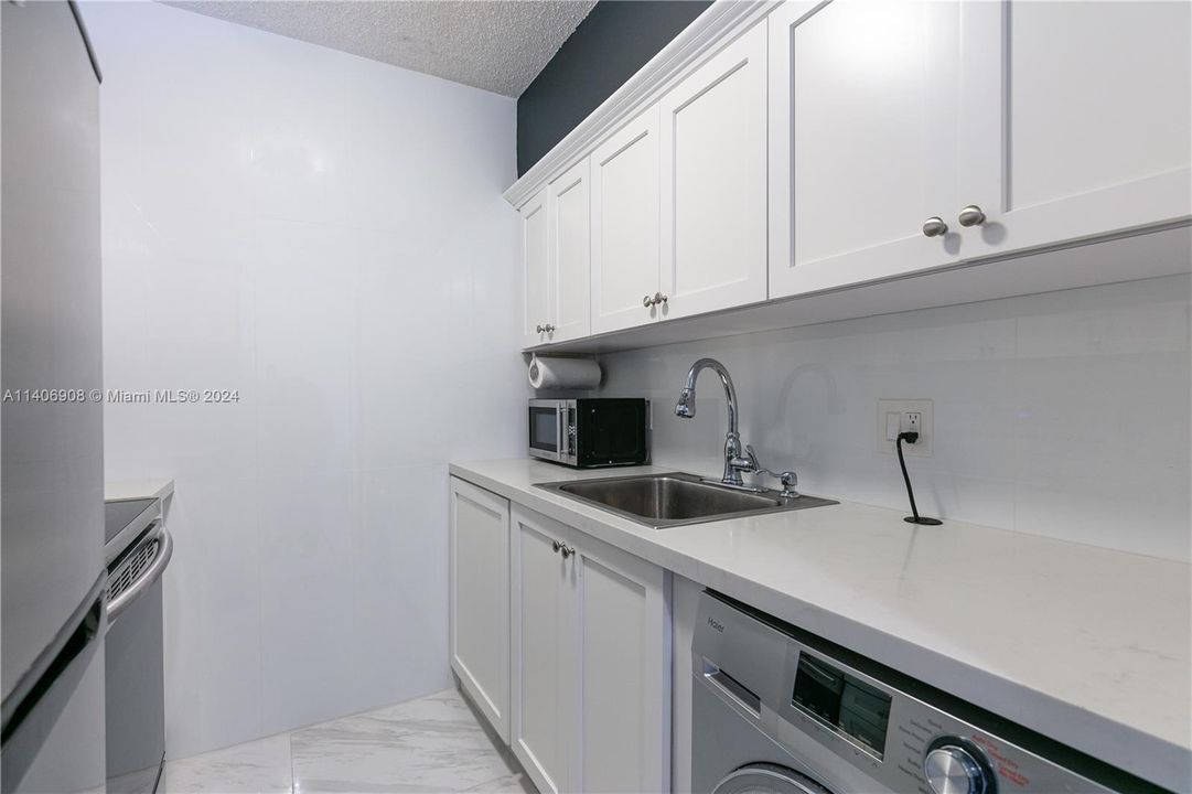 Vendido Recientemente: $99,000 (1 camas, 1 baños, 625 Pies cuadrados)