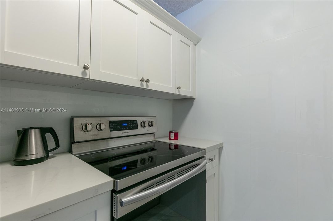 Vendido Recientemente: $99,000 (1 camas, 1 baños, 625 Pies cuadrados)