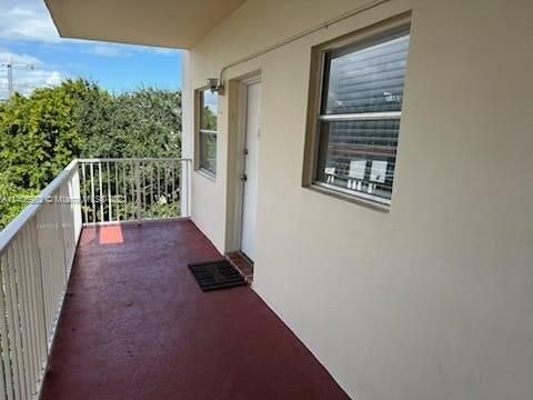 Recently Sold: $195,000 (1 beds, 1 baths, 640 Square Feet)