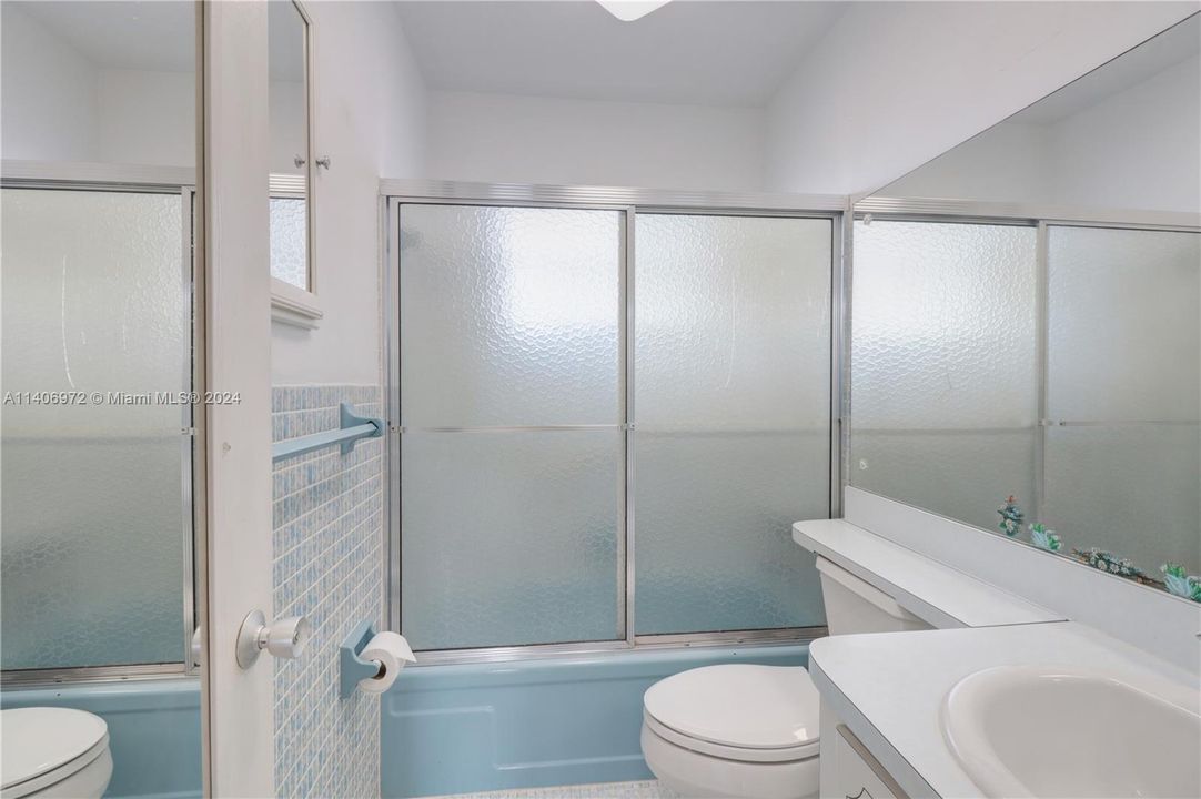 Active With Contract: $83,900 (1 beds, 1 baths, 730 Square Feet)