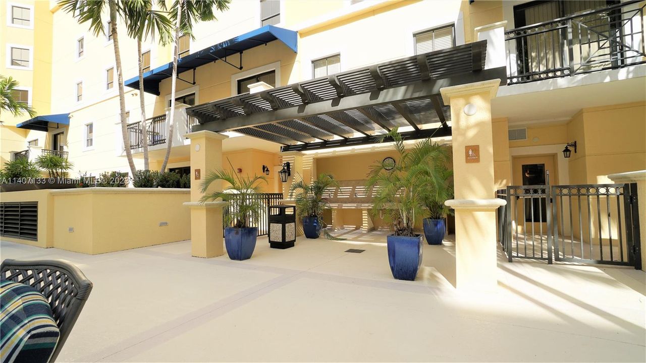 Recently Sold: $450,000 (2 beds, 2 baths, 1145 Square Feet)