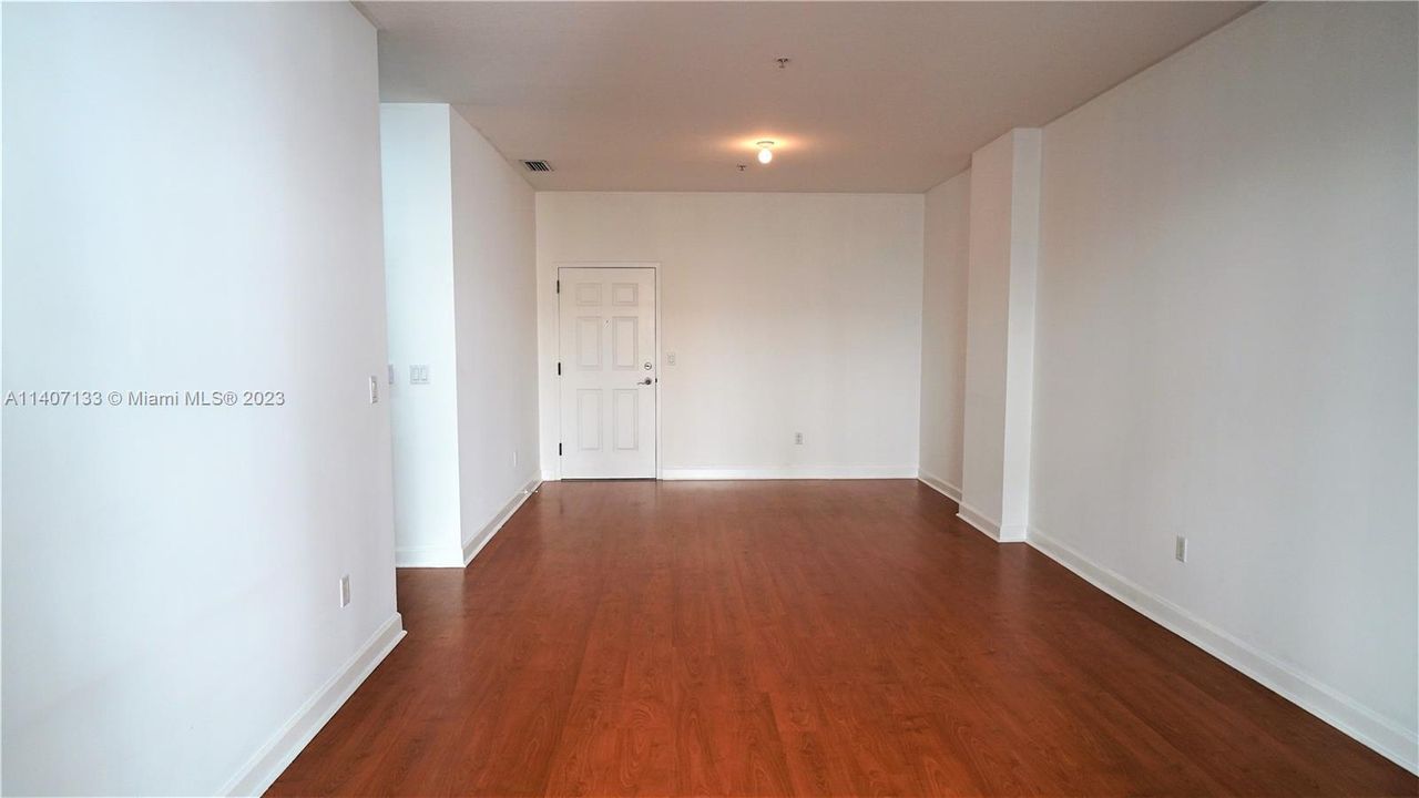 Recently Sold: $450,000 (2 beds, 2 baths, 1145 Square Feet)