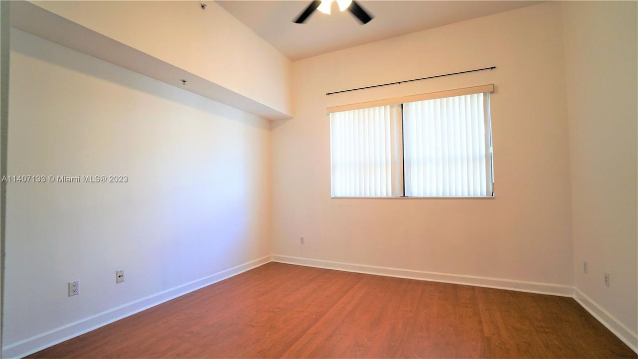 Recently Sold: $450,000 (2 beds, 2 baths, 1145 Square Feet)