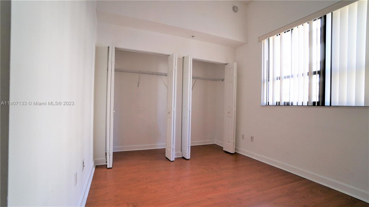 Recently Sold: $450,000 (2 beds, 2 baths, 1145 Square Feet)