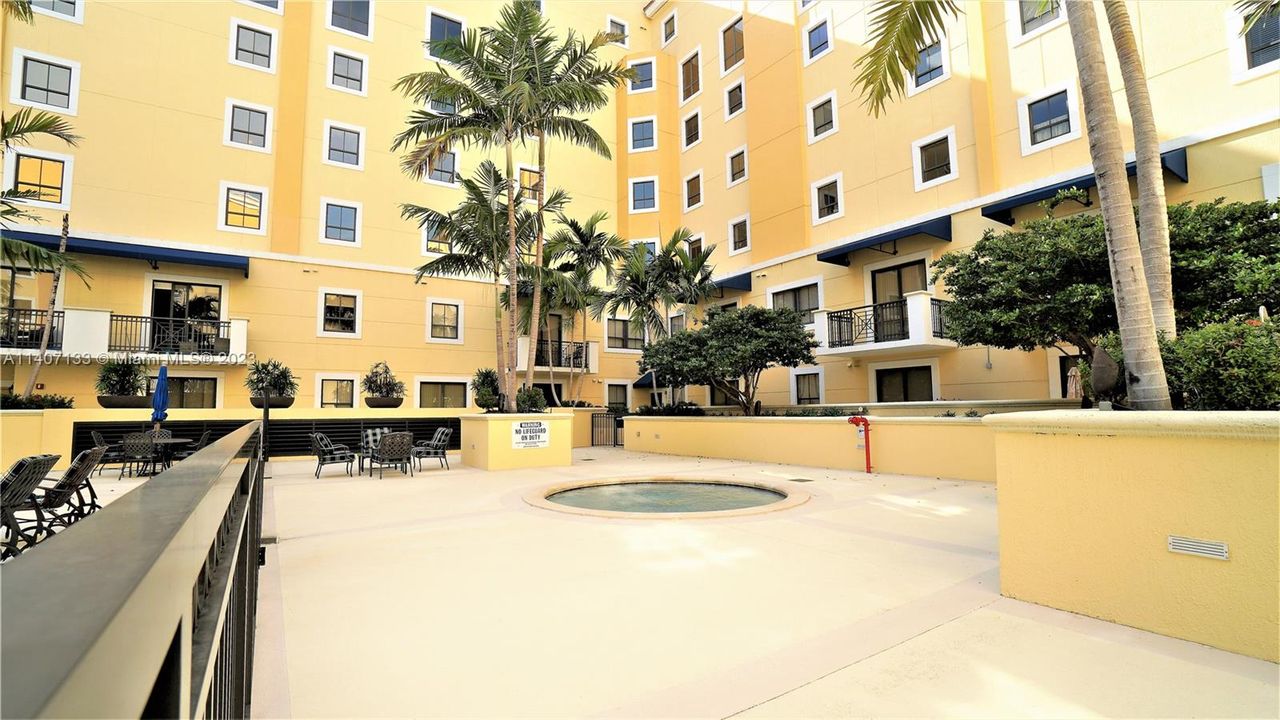 Recently Sold: $450,000 (2 beds, 2 baths, 1145 Square Feet)