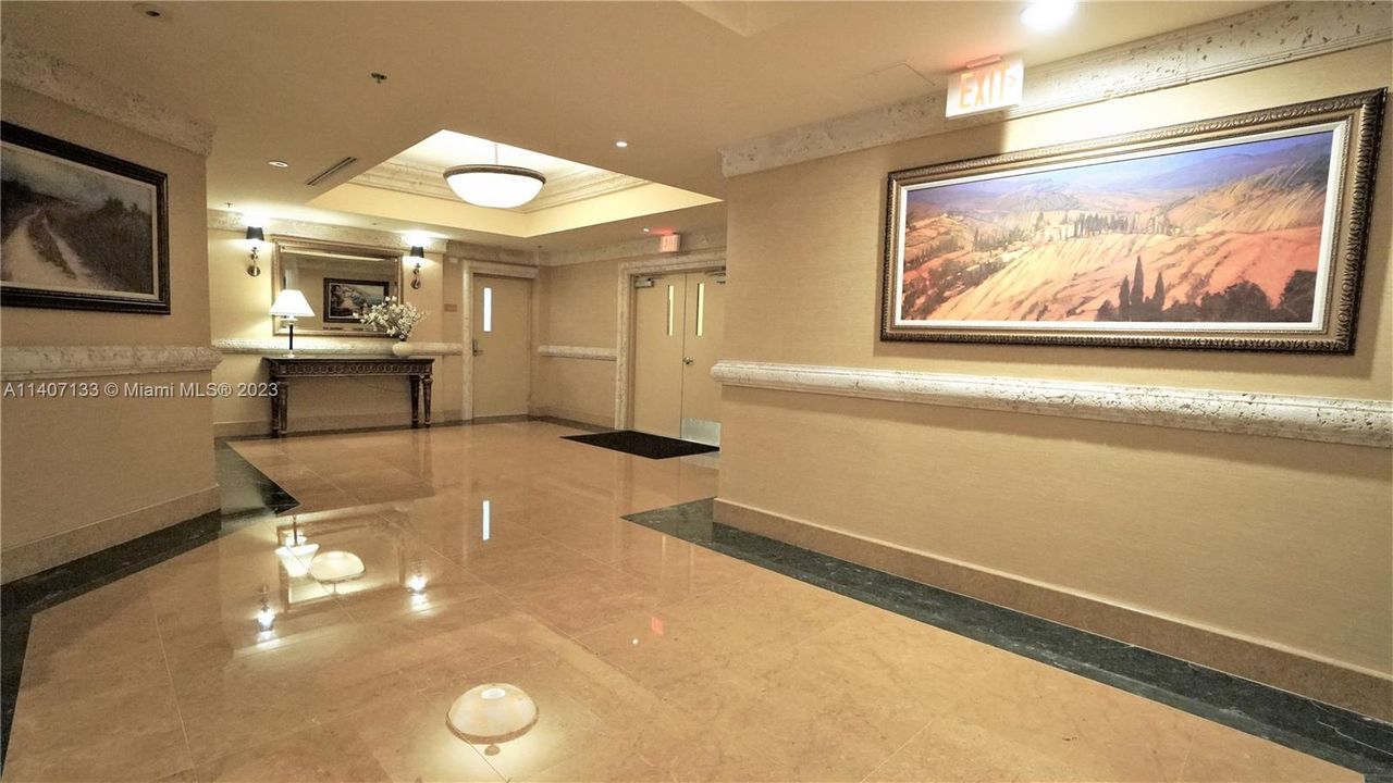 Recently Sold: $450,000 (2 beds, 2 baths, 1145 Square Feet)