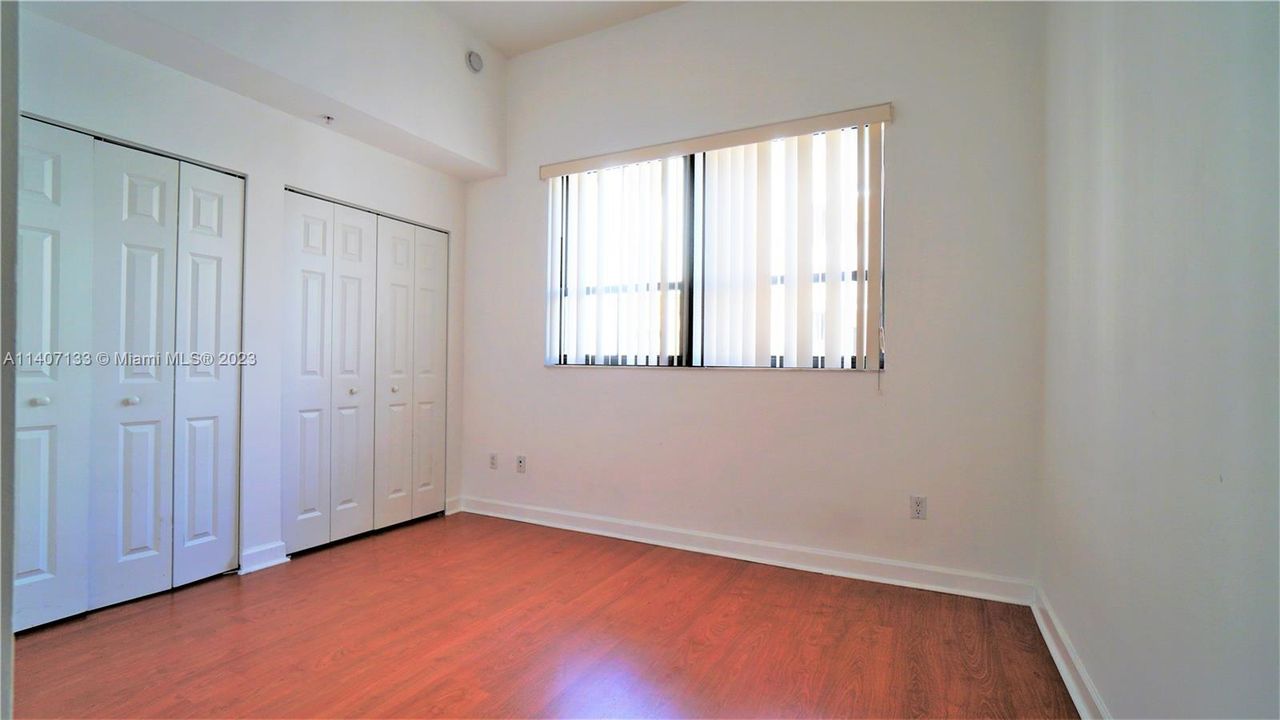 Recently Sold: $450,000 (2 beds, 2 baths, 1145 Square Feet)