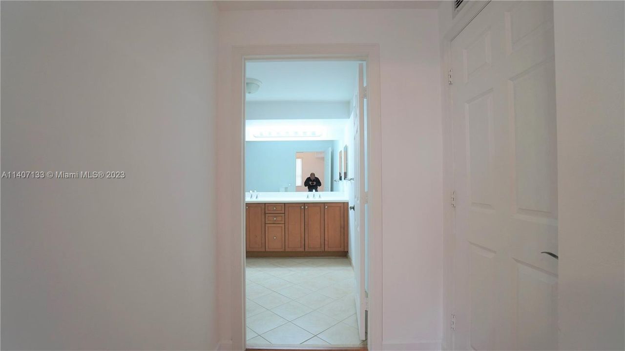 Recently Sold: $450,000 (2 beds, 2 baths, 1145 Square Feet)