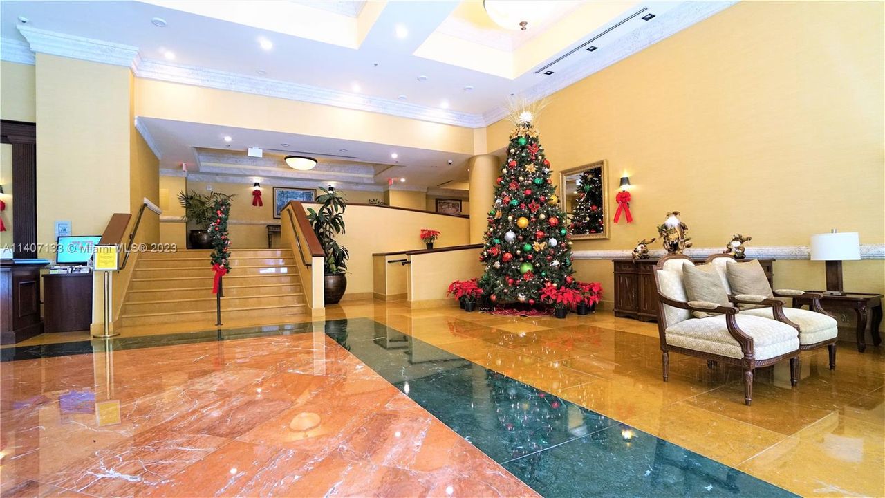 Recently Sold: $450,000 (2 beds, 2 baths, 1145 Square Feet)