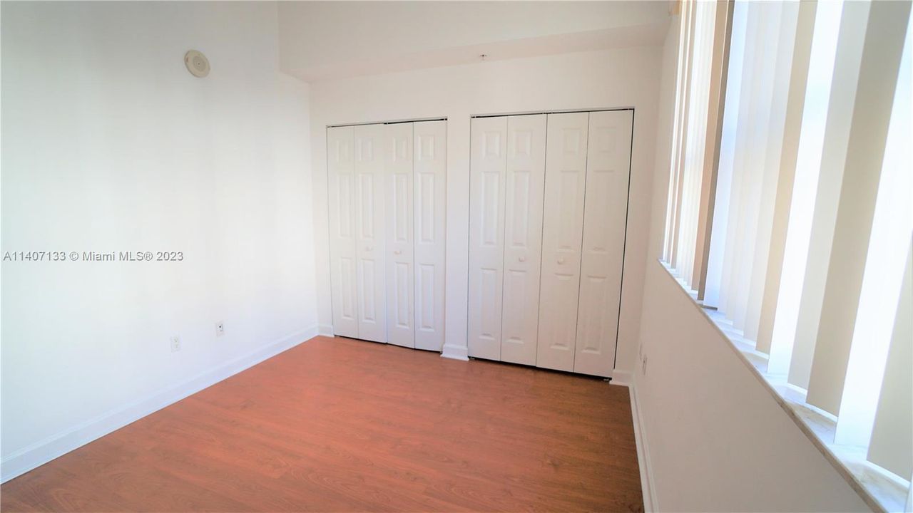 Recently Sold: $450,000 (2 beds, 2 baths, 1145 Square Feet)