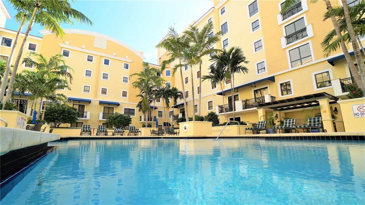 Recently Sold: $450,000 (2 beds, 2 baths, 1145 Square Feet)