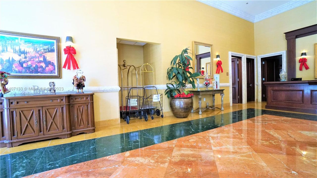 Recently Sold: $450,000 (2 beds, 2 baths, 1145 Square Feet)