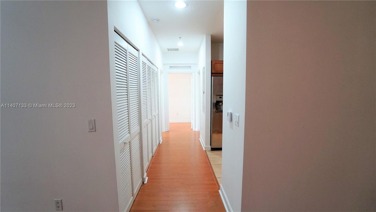 Recently Sold: $450,000 (2 beds, 2 baths, 1145 Square Feet)