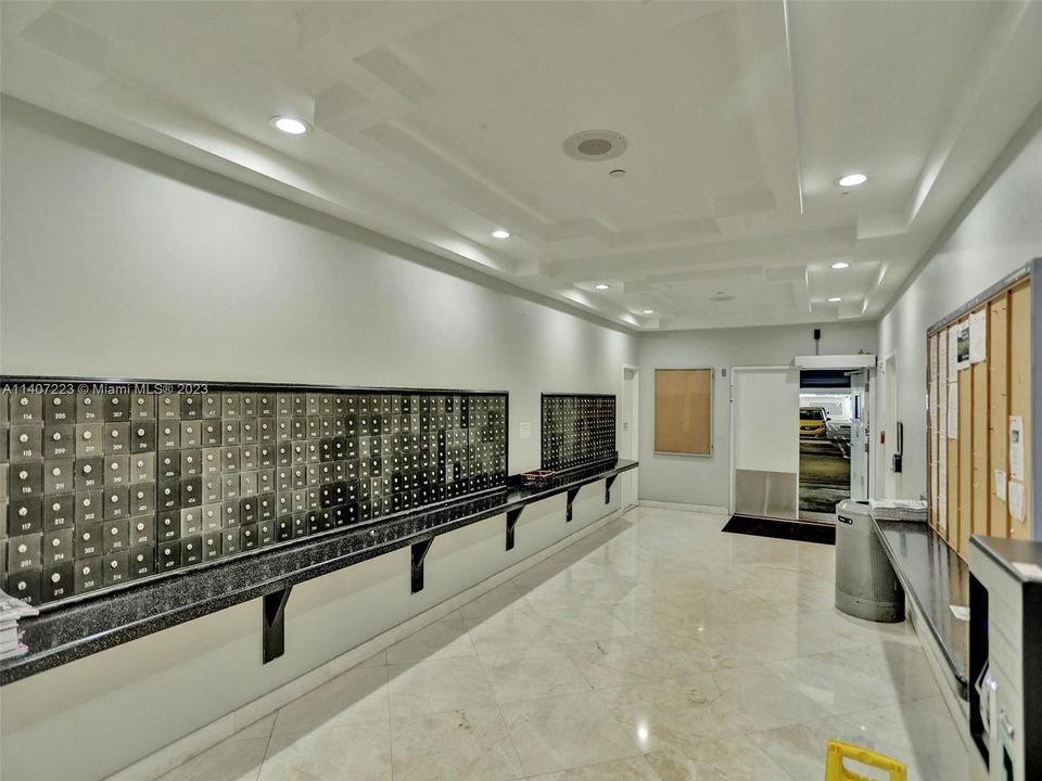 Recently Sold: $250,000 (2 beds, 2 baths, 1058 Square Feet)