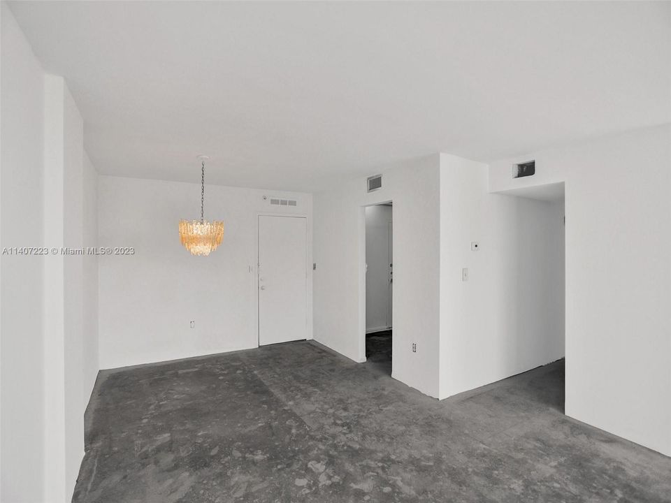 Recently Sold: $250,000 (2 beds, 2 baths, 1058 Square Feet)