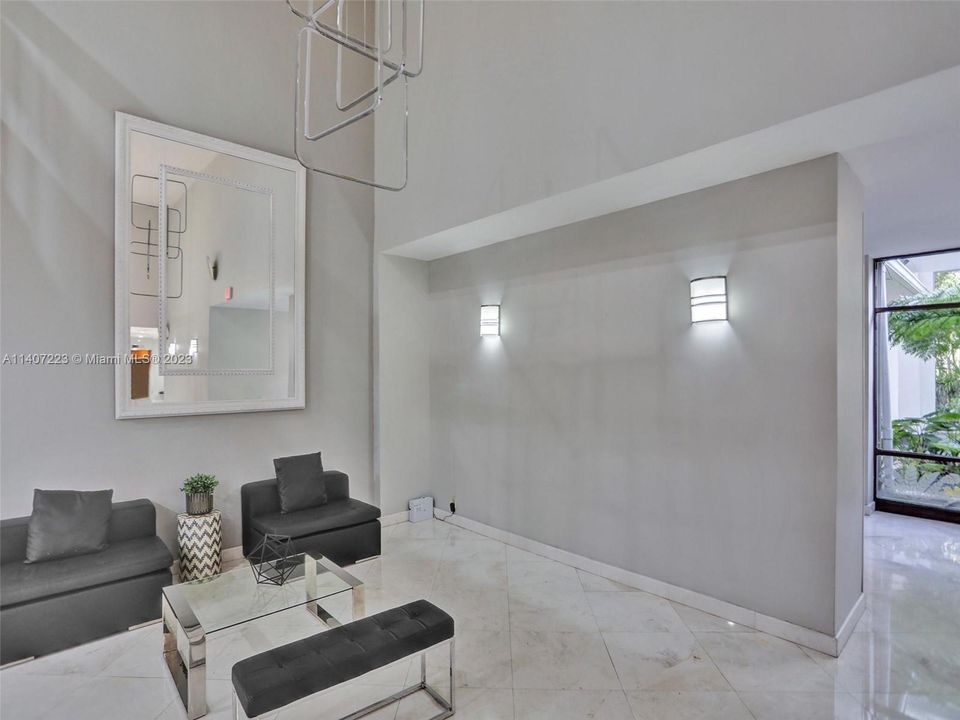 Recently Sold: $250,000 (2 beds, 2 baths, 1058 Square Feet)