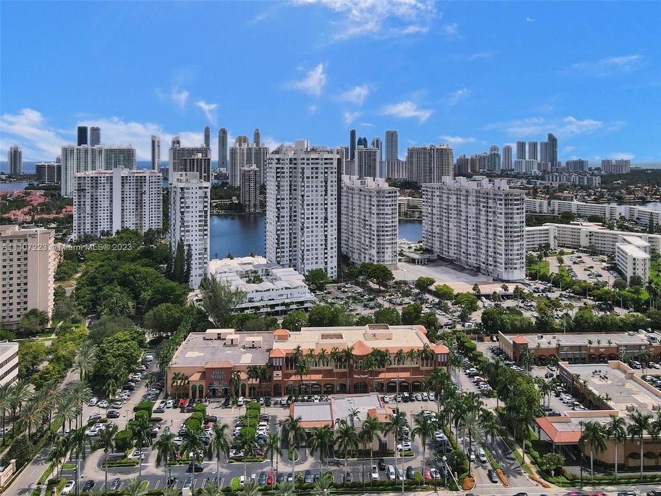 Recently Sold: $250,000 (2 beds, 2 baths, 1058 Square Feet)