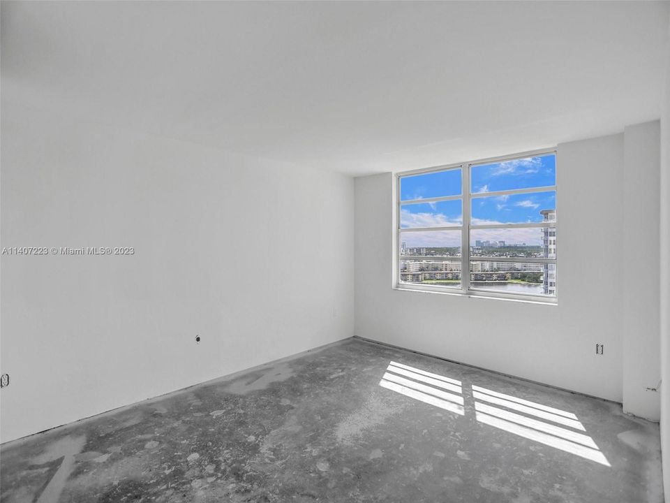 Recently Sold: $250,000 (2 beds, 2 baths, 1058 Square Feet)