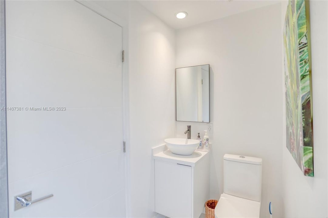 Недавно арендовано: $8,500 (4 спален, 3 ванн, 2049 Квадратных фут)