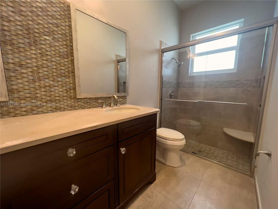 Recently Sold: $1,675,000 (5 beds, 3 baths, 3808 Square Feet)