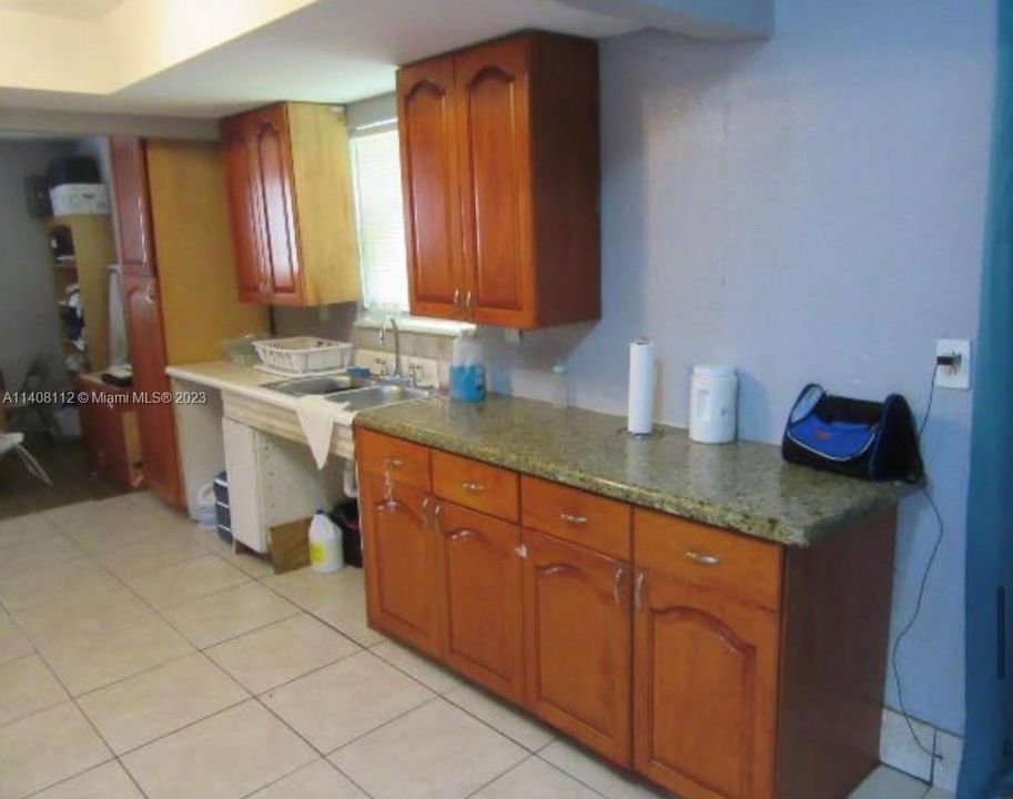 Activo con contrato: $135,000 (4 camas, 2 baños, 1595 Pies cuadrados)