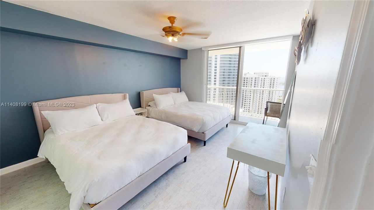 Recently Rented: $3,200 (1 beds, 1 baths, 825 Square Feet)