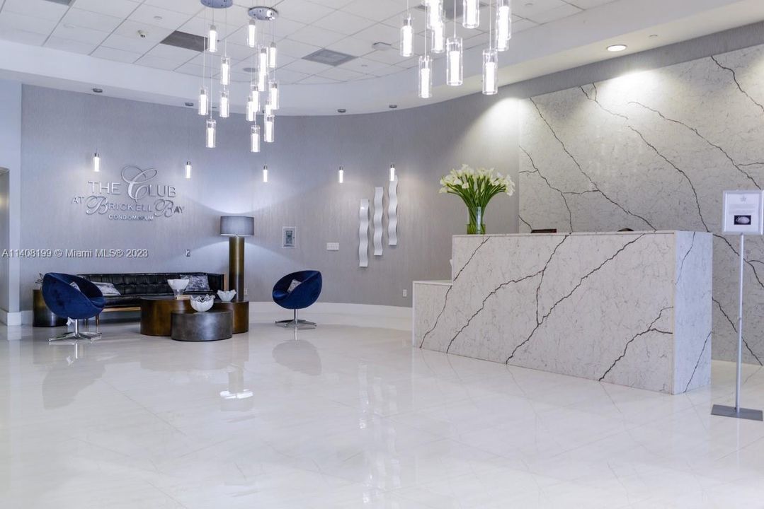 Recently Rented: $3,200 (1 beds, 1 baths, 825 Square Feet)