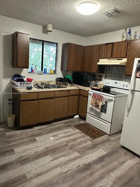 Recently Sold: $399,000 (0 beds, 0 baths, 2916 Square Feet)