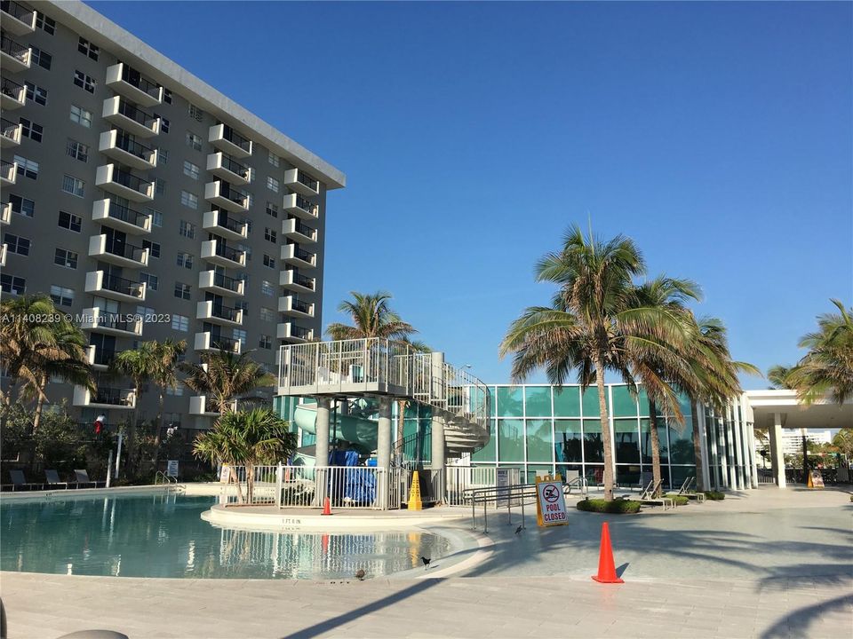 最近租的: $3,950 (2 贝兹, 2 浴室, 1024 平方英尺)