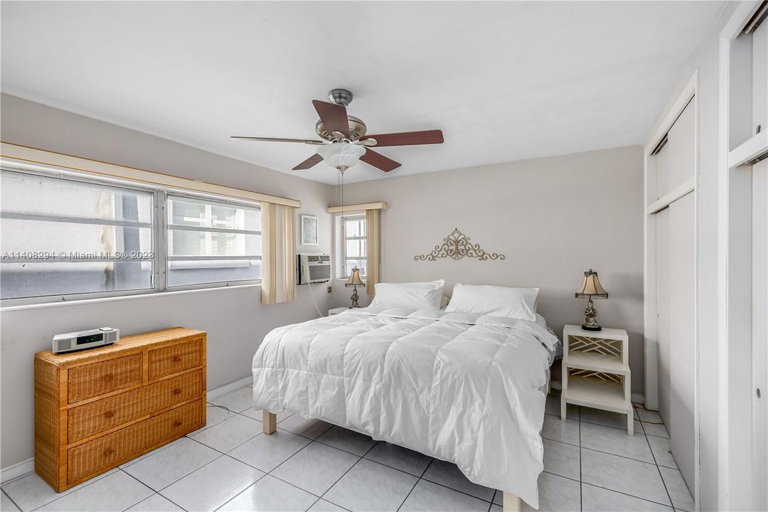 Недавно продано: $199,000 (1 спален, 1 ванн, 700 Квадратных фут)