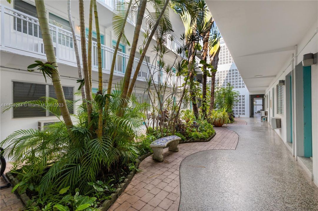 Недавно продано: $199,000 (1 спален, 1 ванн, 700 Квадратных фут)