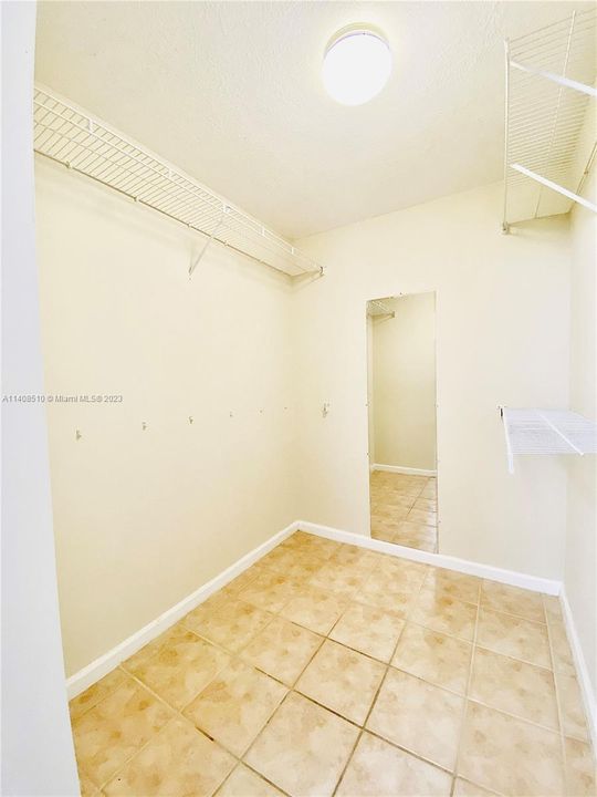 Recently Rented: $2,300 (1 beds, 1 baths, 849 Square Feet)