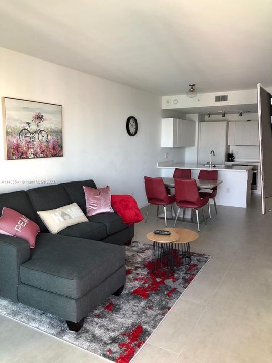 Recently Sold: $542,000 (1 beds, 1 baths, 618 Square Feet)