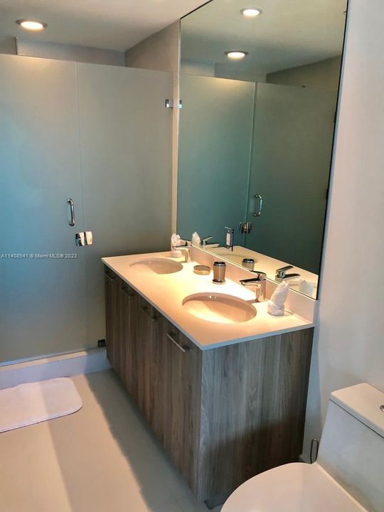 Recently Sold: $542,000 (1 beds, 1 baths, 618 Square Feet)