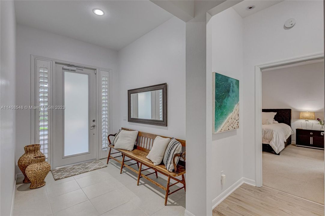 Recently Sold: $1,079,000 (3 beds, 2 baths, 1872 Square Feet)