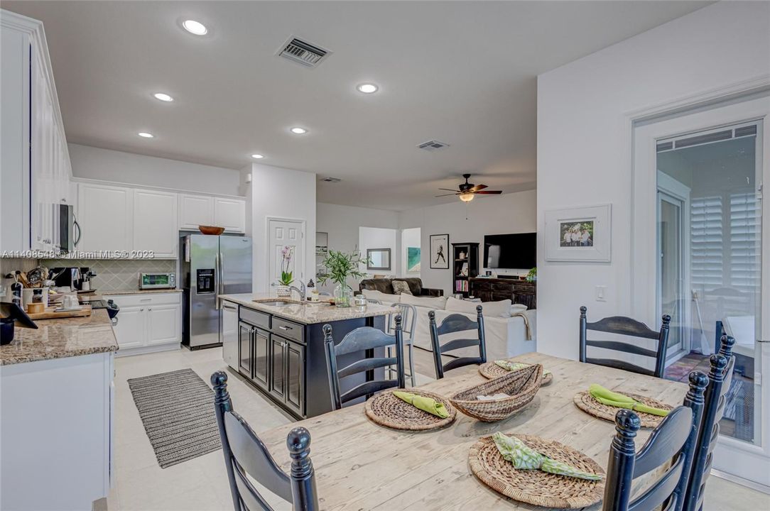 Recently Sold: $1,079,000 (3 beds, 2 baths, 1872 Square Feet)