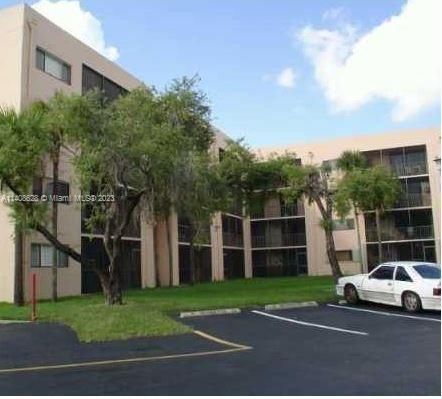 Recently Rented: $2,500 (3 beds, 2 baths, 1040 Square Feet)