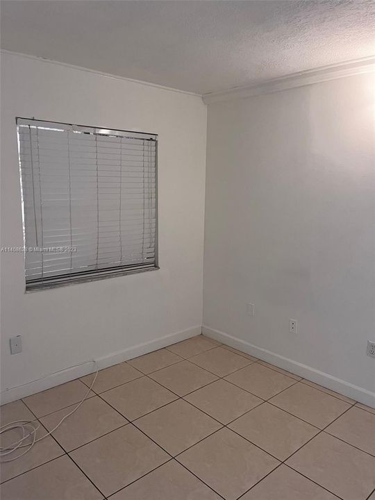 Recently Rented: $2,500 (3 beds, 2 baths, 1040 Square Feet)