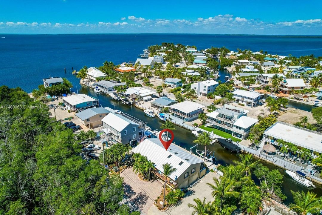 Recently Sold: $1,689,000 (3 beds, 2 baths, 1800 Square Feet)