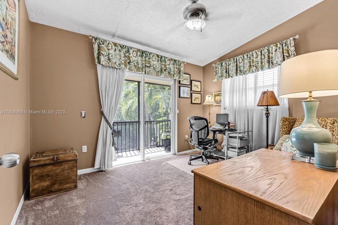 Recently Sold: $1,689,000 (3 beds, 2 baths, 1800 Square Feet)