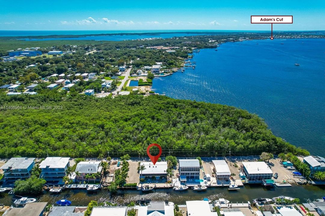 Recently Sold: $1,689,000 (3 beds, 2 baths, 1800 Square Feet)