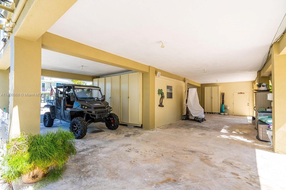 Recently Sold: $1,689,000 (3 beds, 2 baths, 1800 Square Feet)