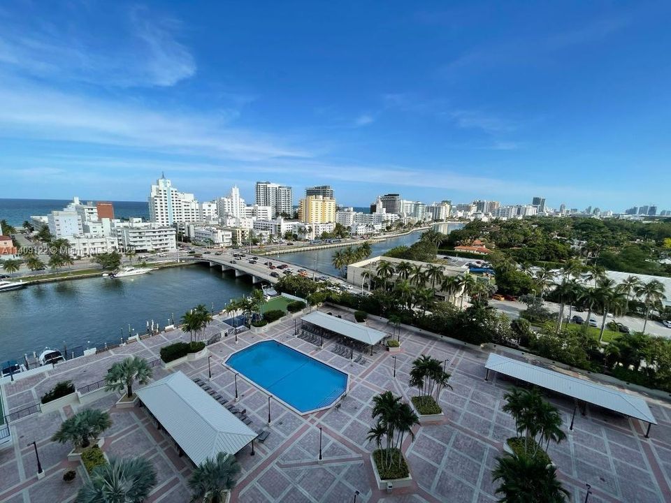 Recently Sold: $439,000 (1 beds, 1 baths, 835 Square Feet)