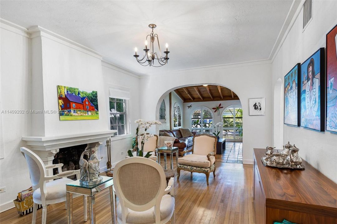 Recently Sold: $1,195,000 (3 beds, 3 baths, 1530 Square Feet)