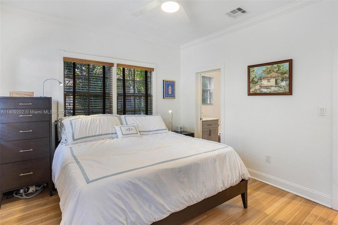 Recently Sold: $1,195,000 (3 beds, 3 baths, 1530 Square Feet)