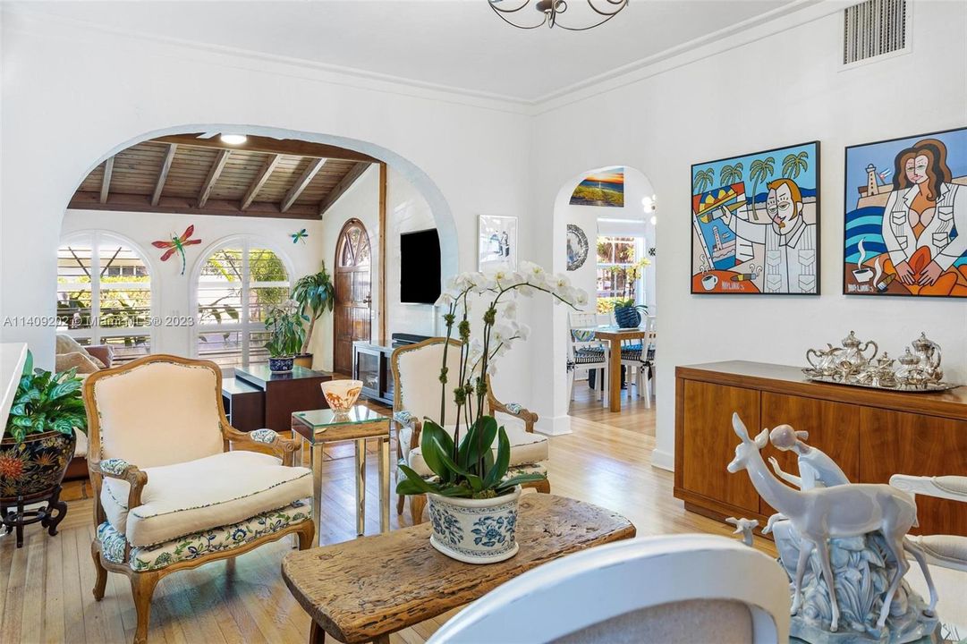 Recently Sold: $1,195,000 (3 beds, 3 baths, 1530 Square Feet)