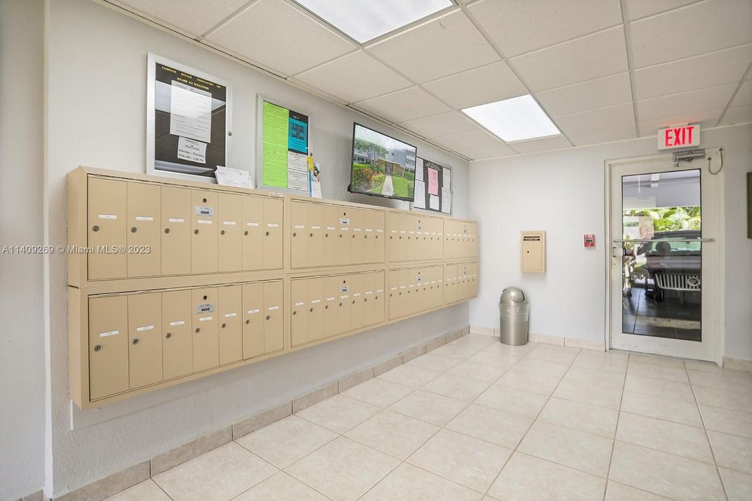 Recently Sold: $190,000 (1 beds, 1 baths, 785 Square Feet)