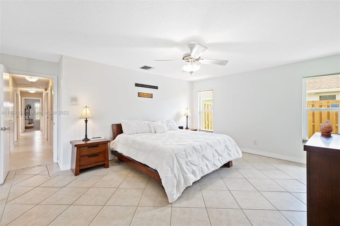 Recently Sold: $699,999 (4 beds, 2 baths, 2348 Square Feet)