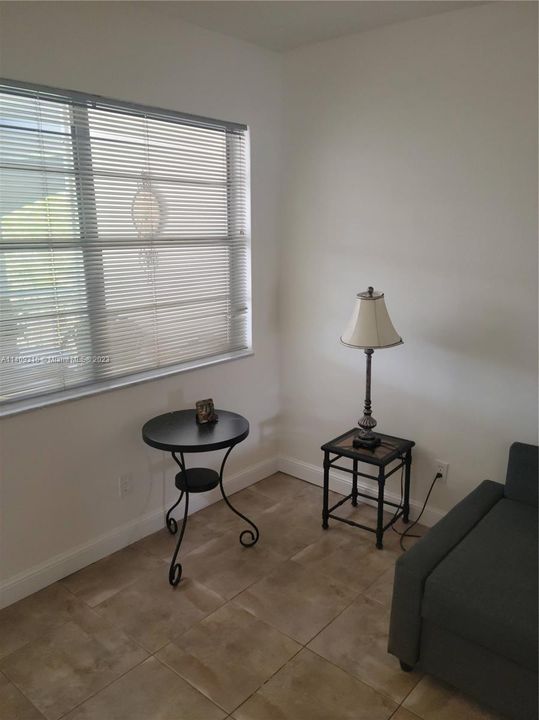 Recently Rented: $1,550 (1 beds, 1 baths, 620 Square Feet)