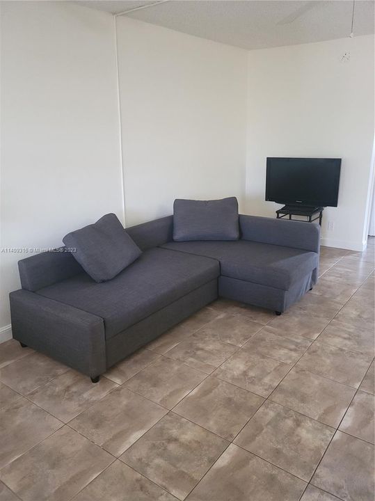 Recently Rented: $1,550 (1 beds, 1 baths, 620 Square Feet)